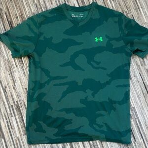 Under Armour Men's Dark Green Camo Tee